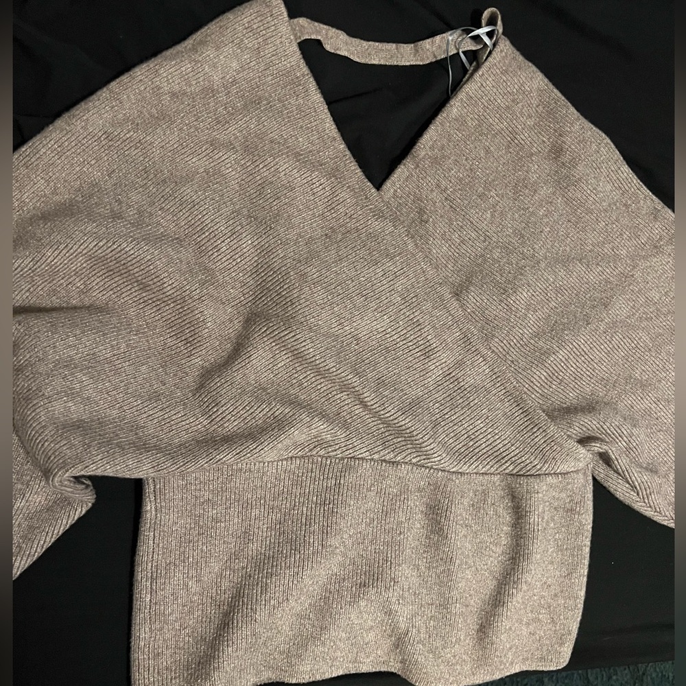UNWORN Love Tree Off shoulder - Passover Soft Wrap Sweater - Mocha